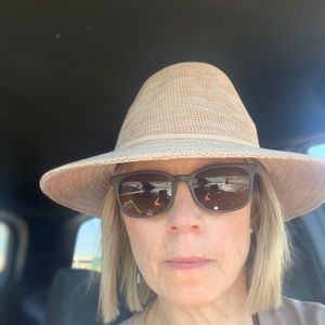 Meet your Posher, June